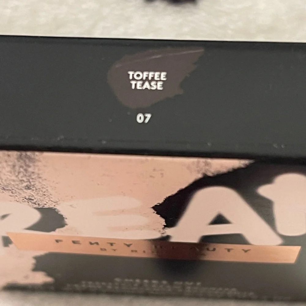 Fenty Toffee Tease 07 Cheeks Out Freestyle Cream Bronzer